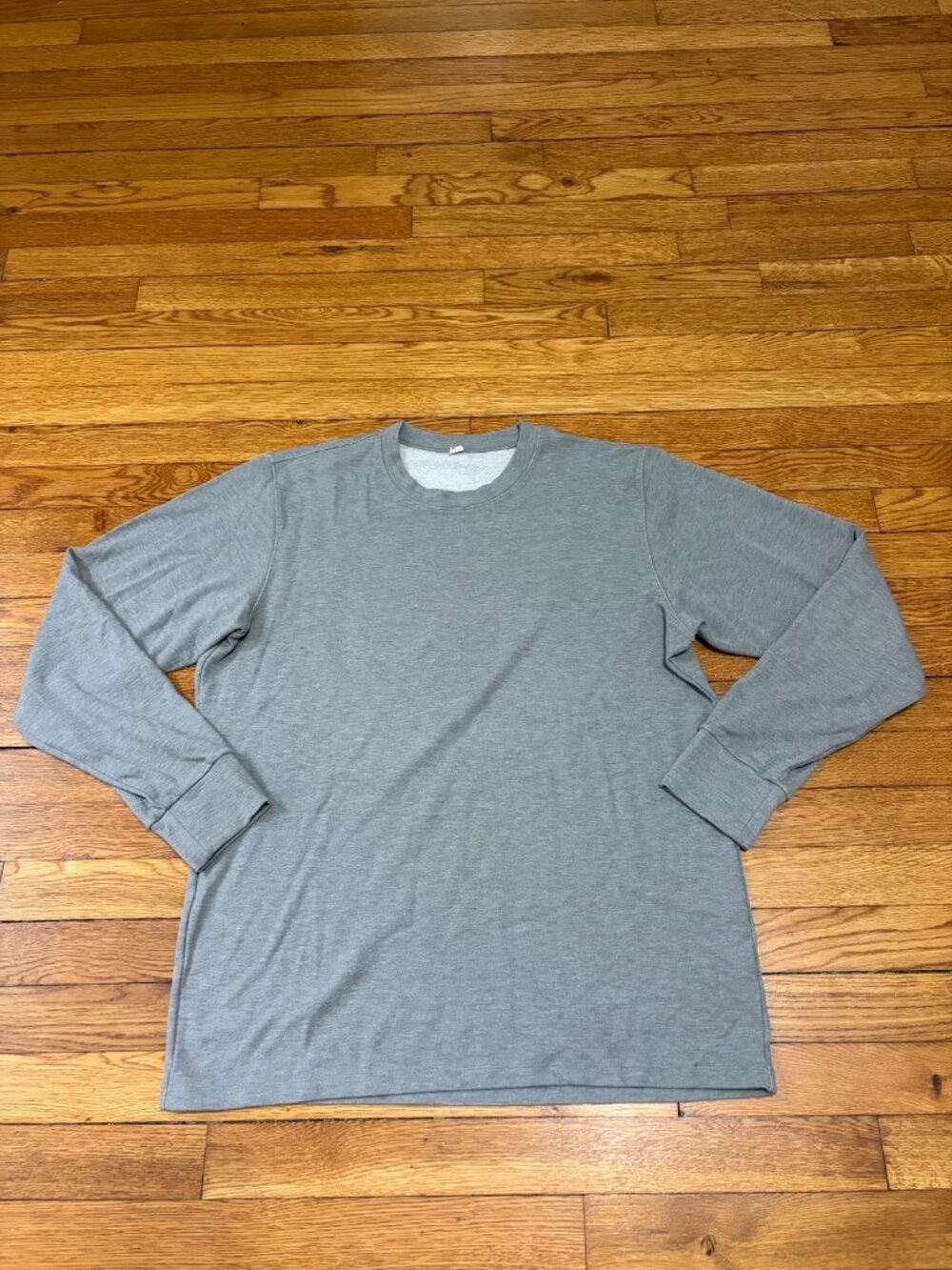 Uniqlo Mens Heattech Sweatshirt Size Large Gray Crew Neck Pullover Stretch Knit
